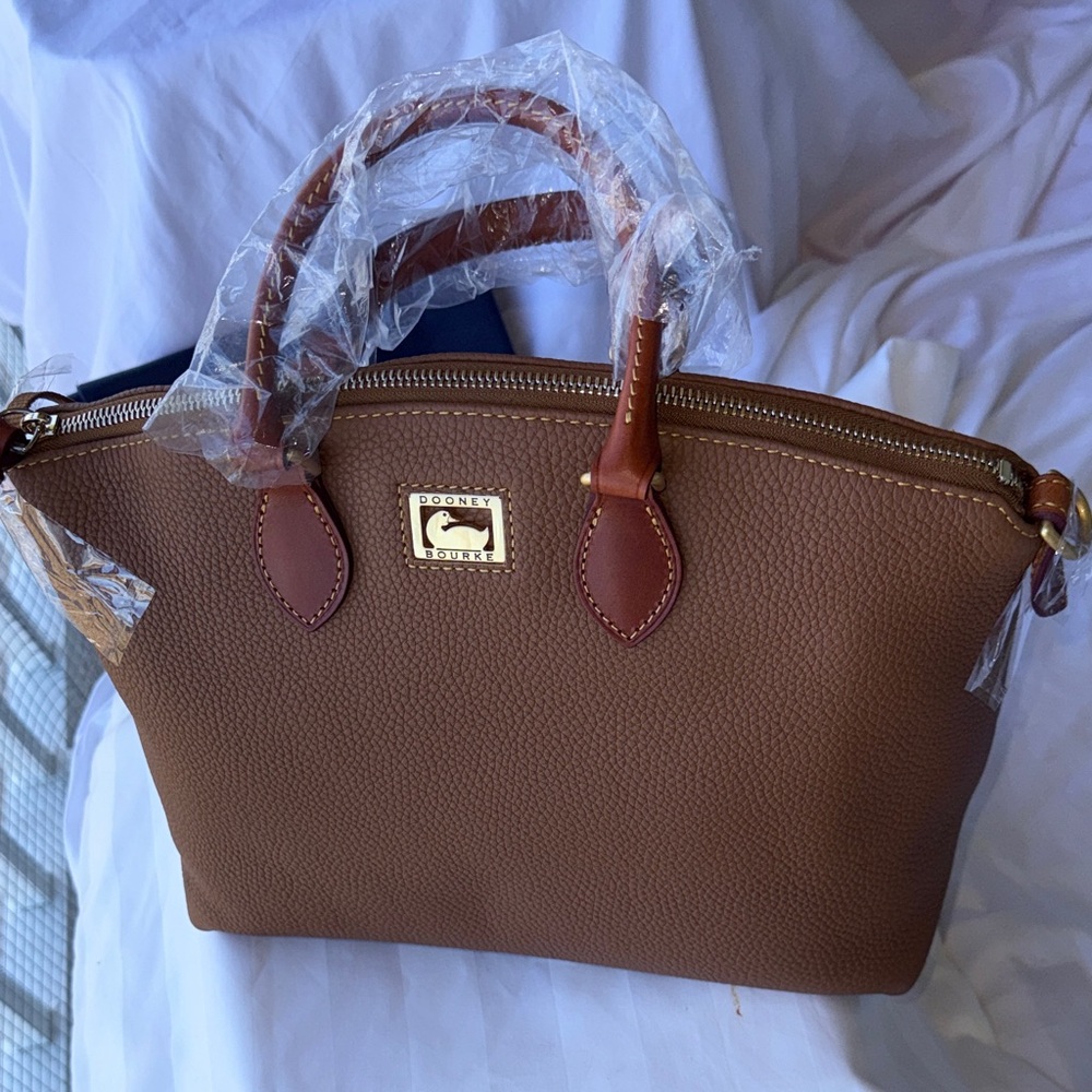 NWT - Dooney & Bourke Caramel pebbled Leather Satchel.